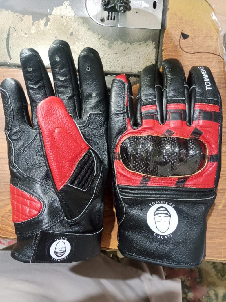Sport Racing Leather Gloves with Carbon Fiber Knuckle Guard